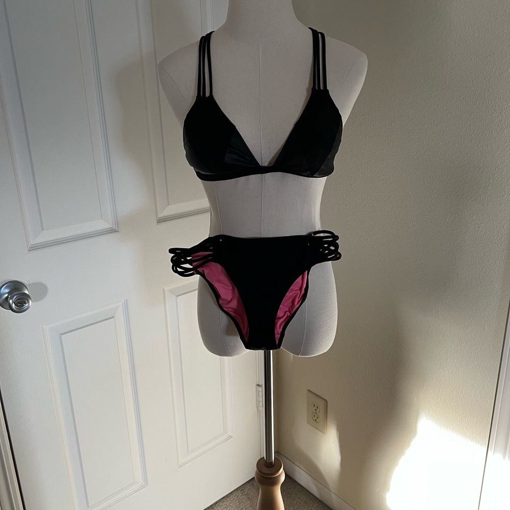 Strappy & Sexy!